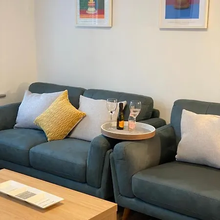 Apartman Location Location - Gorgeous 3 Bed In