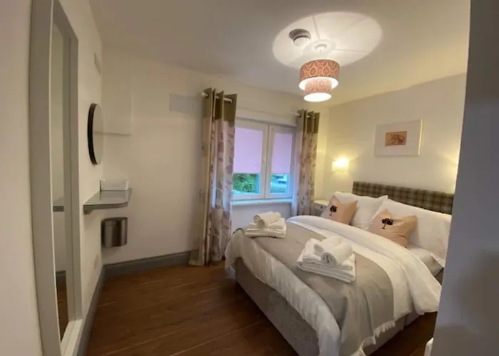 Apartman Location Location - Gorgeous 3 Bed In